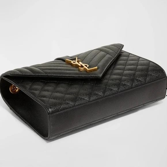 Authentic Saint Laurent Triquilt Medium YSL Shoulder Bag in Grained Leather. - Picture 4 of 13